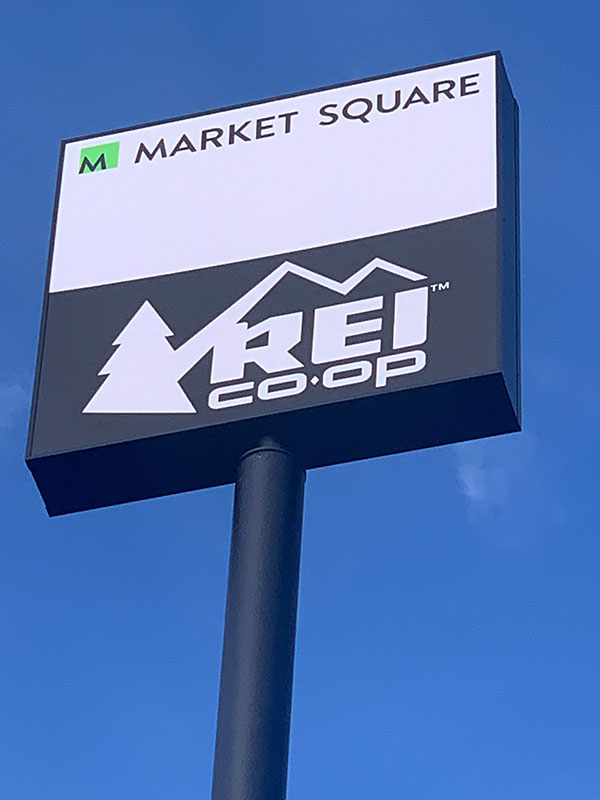 REI Pylon Sign